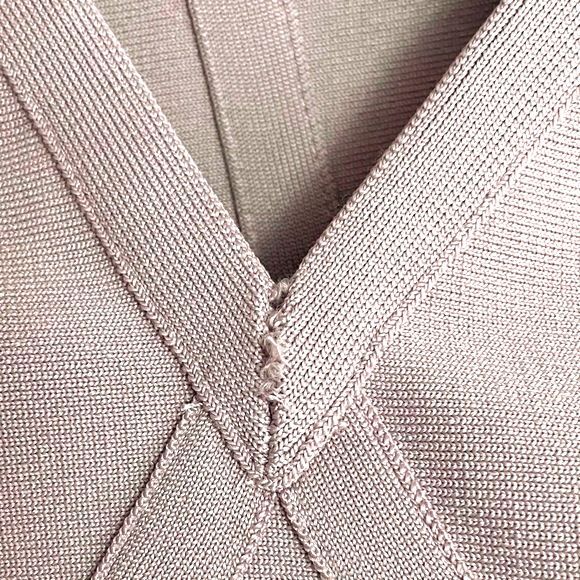 NWT The Girlcode Bandage V Neck Bodycon Midi Dress Lilac Mauve Women’s Size 6 - Picture 10 of 13